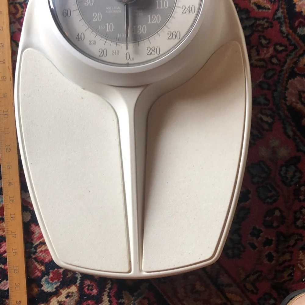 Professional vintage bathroom scale for your body weight - Picture 4 of 8